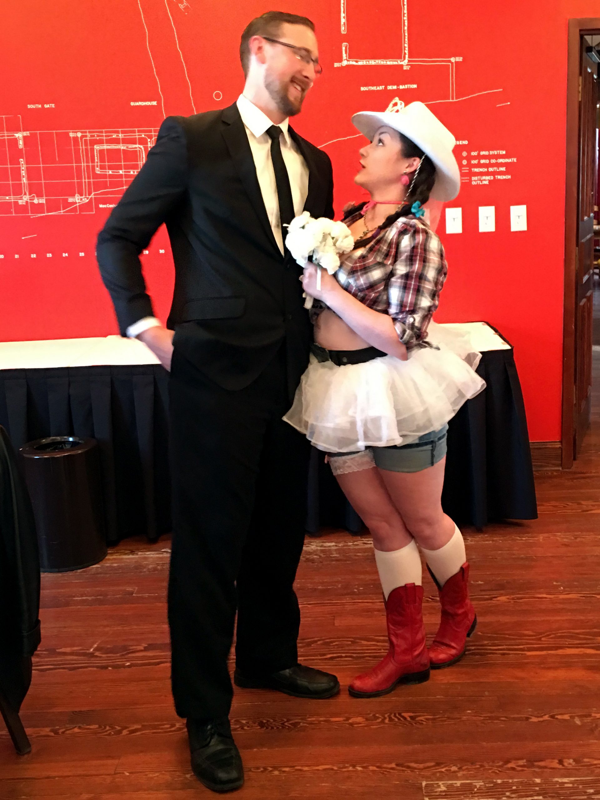 Hillbilly Wedding Bride and Groom