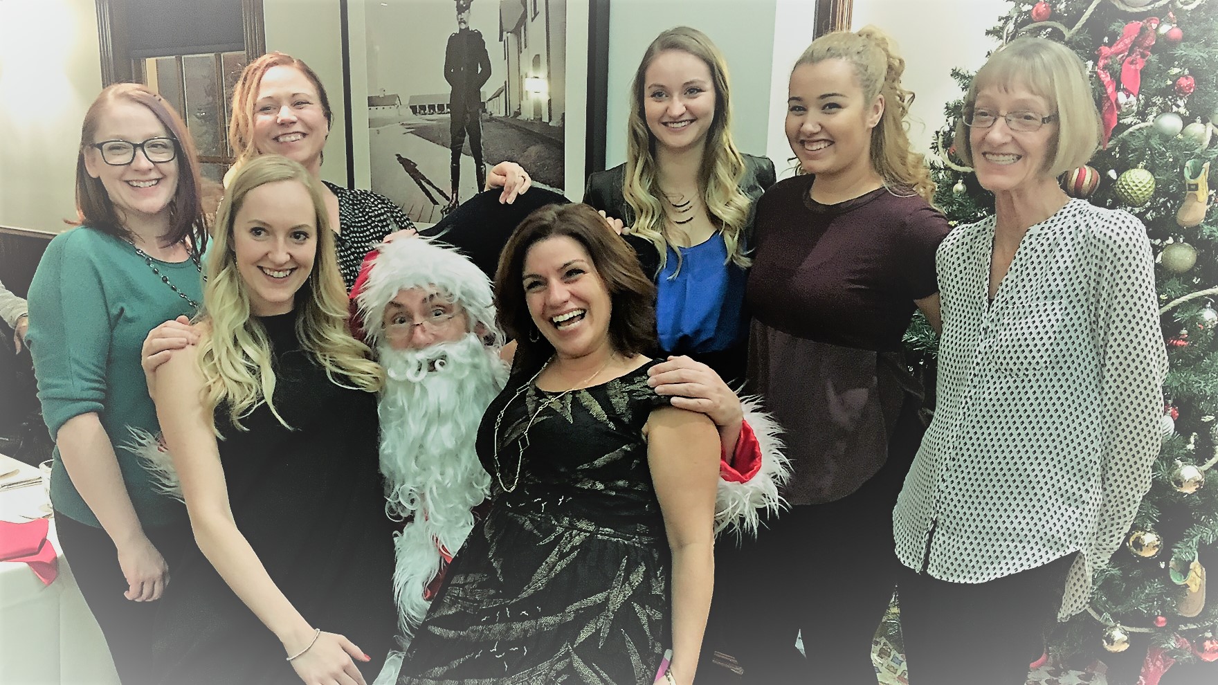 Murder at Mistletoe Mall - Santa is popular with the ladies!