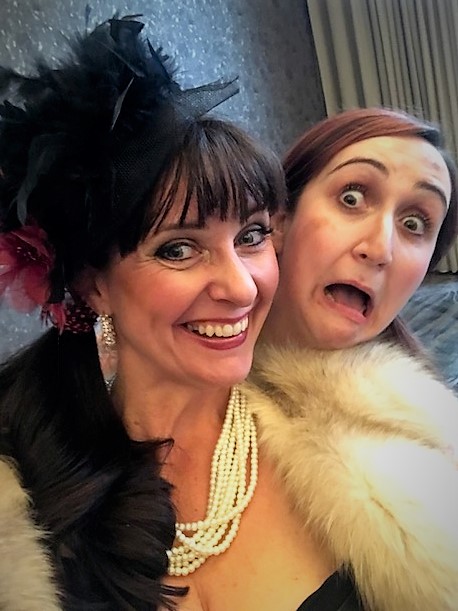 HIllbilly Wedding - Kate and Nellie take a selfie!