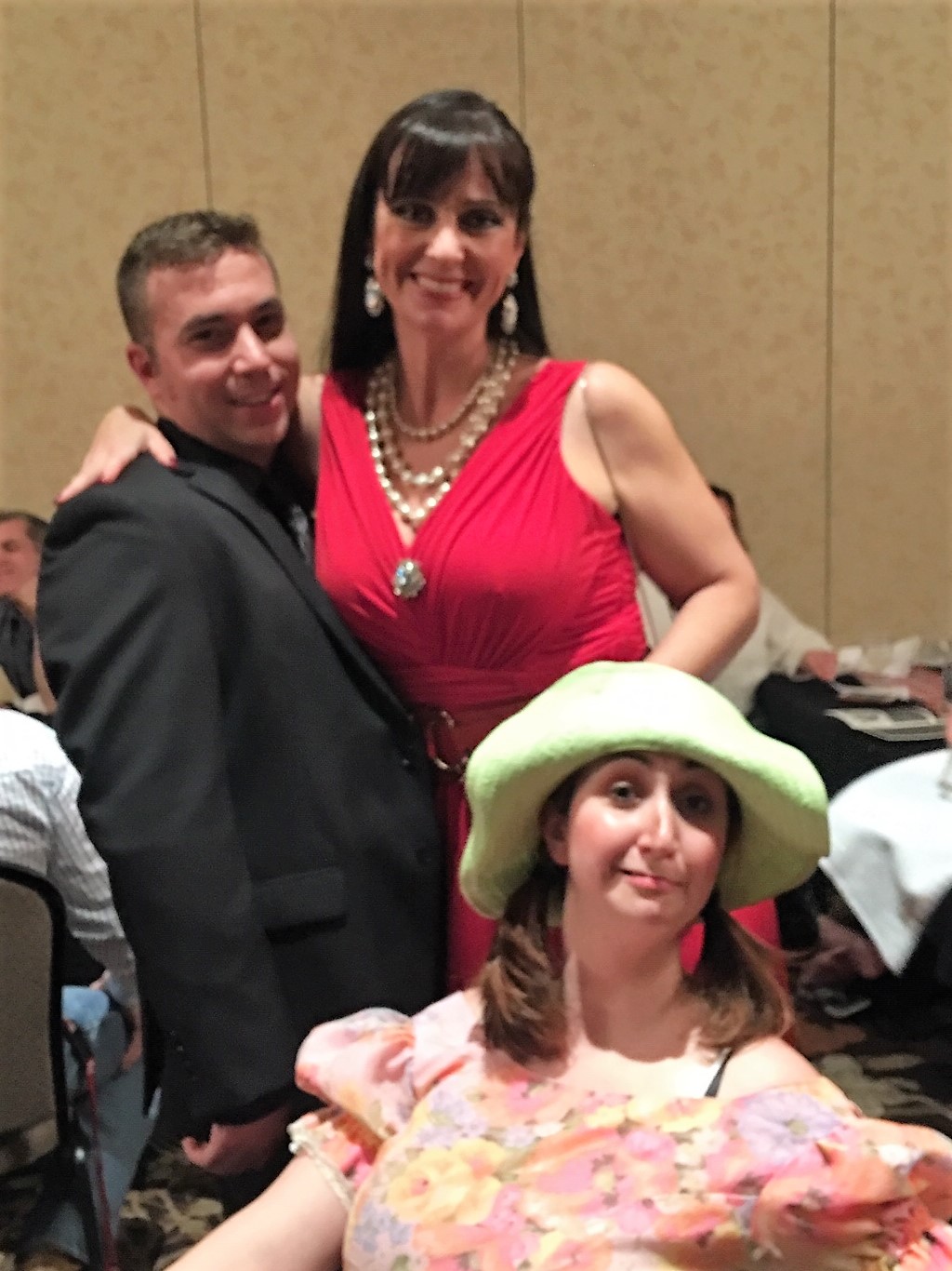 Hilllbilly Wedding - Kate finds herself a new beau as Nelly looks on.