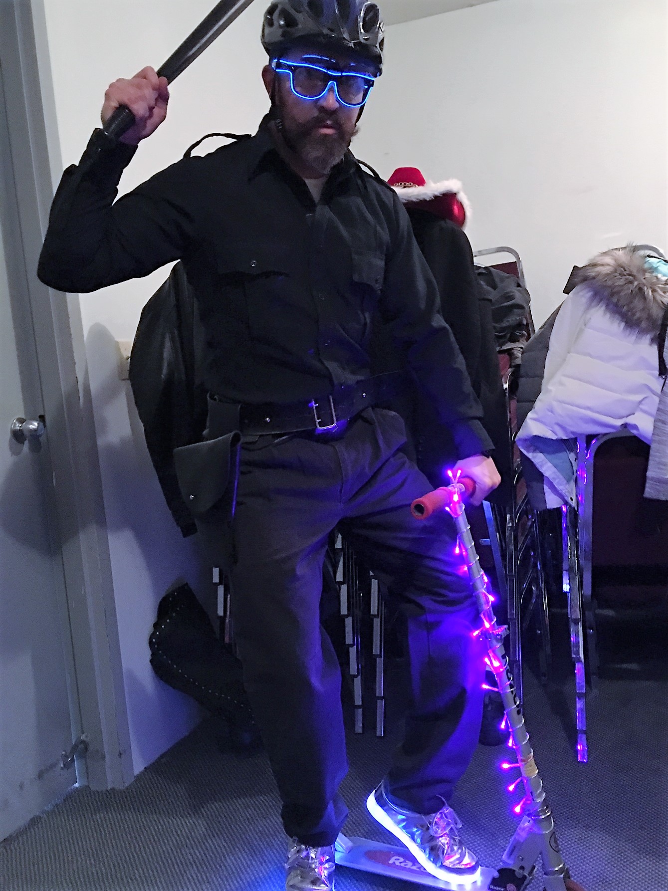 Murder at Mistletoe Mall - Mall Cop Extraordinaire on duty!